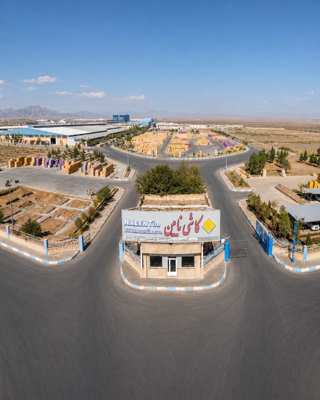 نمایی از کارخانه و فضای صنعتی تولید کاشی و سرامیک